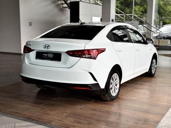 Hyundai Solaris II Рестайлинг с пробегом 2020 года, цена 1 294 000 рублей, 177012 км, седан, Автокод Объявления