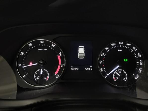 Skoda Octavia IV (A8) с пробегом 2021 года, цена 2 520 000 рублей, 103041 км, лифтбек, Автокод Объявления