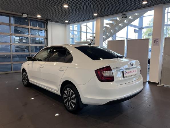 Skoda Rapid I Рестайлинг с пробегом 2019 года, цена 1 220 000 рублей, 174644 км, лифтбек, Автокод Объявления