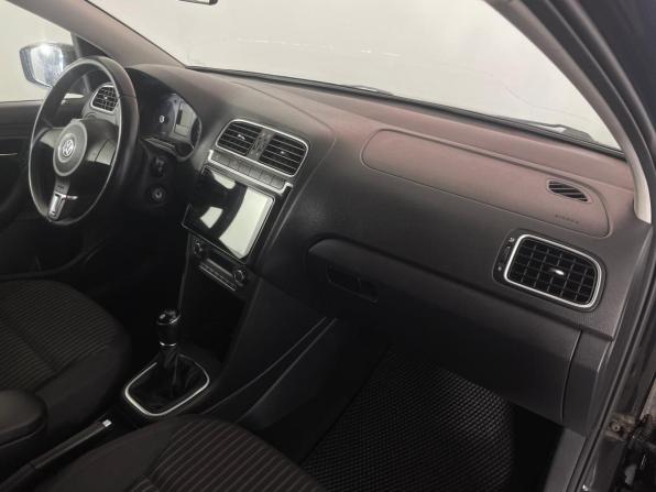 Volkswagen Polo V с пробегом 2013 года, цена 880 000 рублей, 137821 км, седан, Автокод Объявления