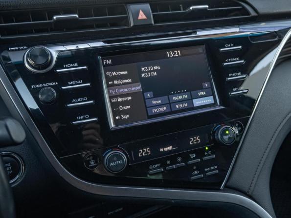 Toyota Camry VIII (XV70) с пробегом 2018 года, цена 2 790 000 рублей, 76066 км, седан, Автокод Объявления