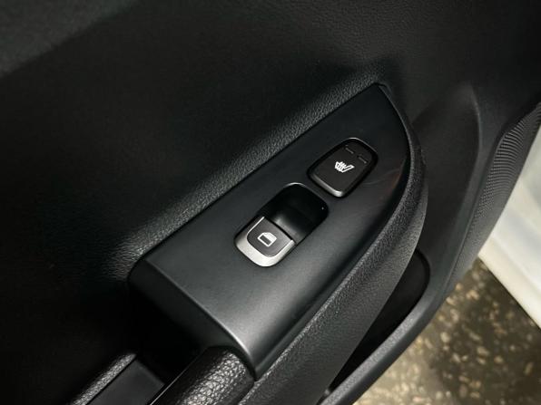 Kia Rio IV с пробегом 2018 года, цена 1 330 000 рублей, 118213 км, седан, Автокод Объявления