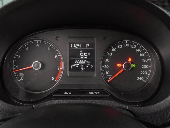Volkswagen Polo V Рестайлинг с пробегом 2016 года, цена 819 000 рублей, 323934 км, седан, Автокод Объявления