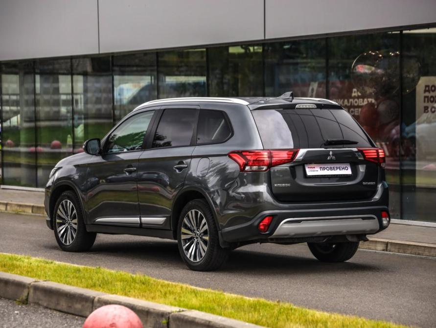 Mitsubishi Outlander III Рестайлинг 3 Санкт-Петербург  - изображение 8