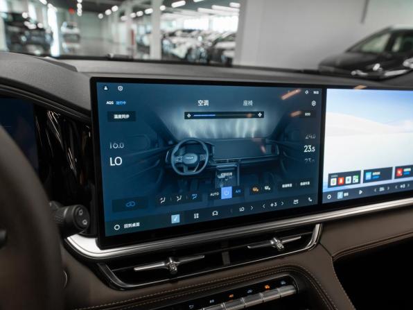 Geely Monjaro I Рестайлинг 2 с пробегом 2026 года, цена 4 300 000 рублей, 20 км, внедорожник, Автокод Объявления