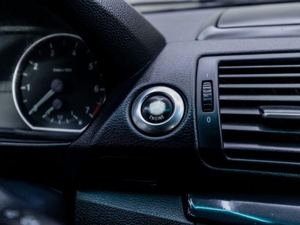 BMW 1 серии I (E81/E82/E87/E88) Рестайлинг с пробегом 2007 года, цена 535 000 рублей, 315232 км, хэтчбек, Автокод Объявления