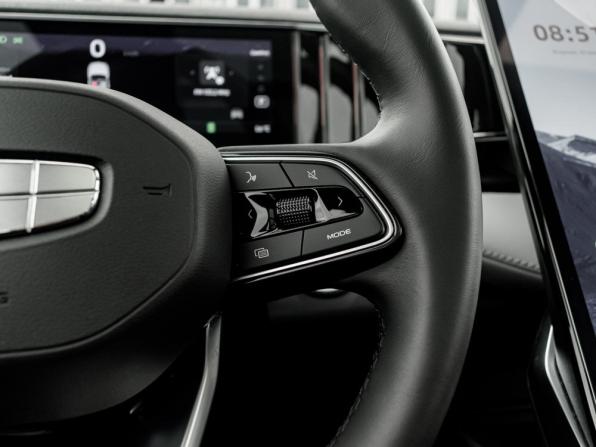 Geely Atlas II с пробегом 2024 года, цена 3 050 000 рублей, 17251 км, внедорожник, Автокод Объявления