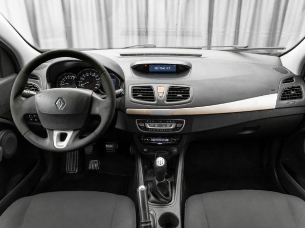 Renault Fluence I с пробегом 2010 года, цена 290 000 рублей, 310763 км, седан, Автокод Объявления