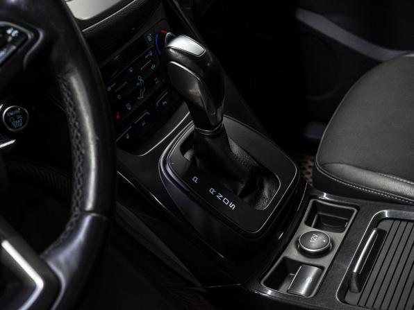 Ford Kuga II Рестайлинг с пробегом 2018 года, цена 1 579 000 рублей, 164216 км, внедорожник, Автокод Объявления