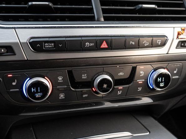 Audi Q7 II (4M) с пробегом 2015 года, цена 2 990 000 рублей, 322922 км, внедорожник, Автокод Объявления