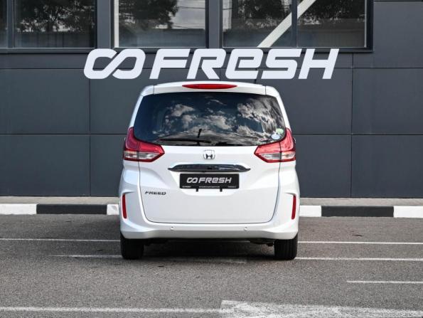 Honda Freed II Рестайлинг с пробегом 2019 года, цена 1 799 000 рублей, 71456 км, компактвэн, Автокод Объявления