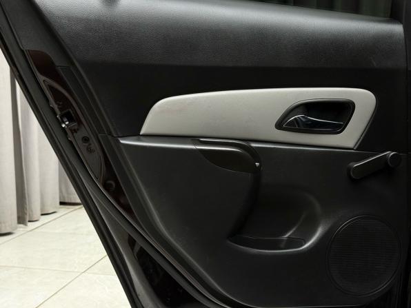 Chevrolet Cruze I Рестайлинг с пробегом 2013 года, цена 649 000 рублей, 213549 км, хэтчбек, Автокод Объявления