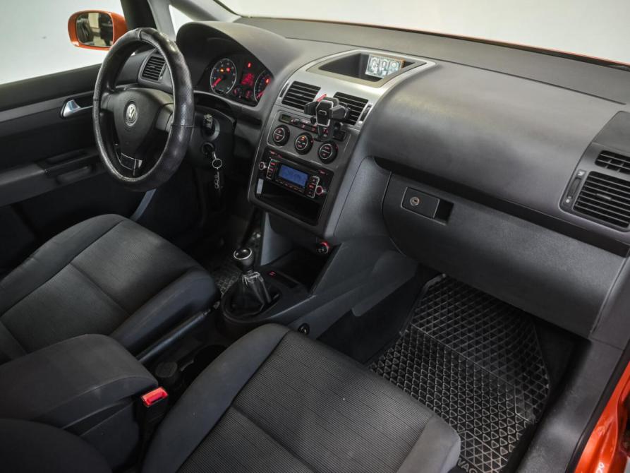 Volkswagen Touran I Рестайлинг Челябинск  - изображение 23