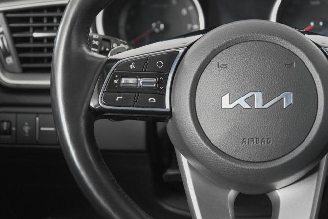 Kia Ceed III с пробегом 2019 года, цена 1 649 000 рублей, 92000 км, хэтчбек, Автокод Объявления