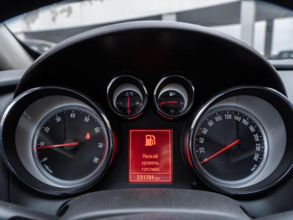 Opel Astra J Рестайлинг с пробегом 2014 года, цена 767 000 рублей, 231704 км, хэтчбек, Автокод Объявления