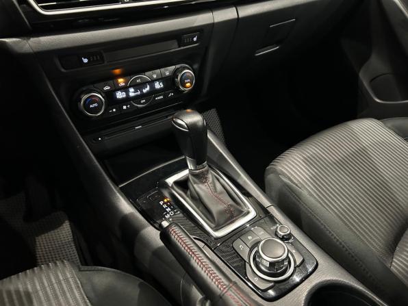 Mazda 3 III (BM) с пробегом 2014 года, цена 1 199 000 рублей, 182475 км, седан, Автокод Объявления