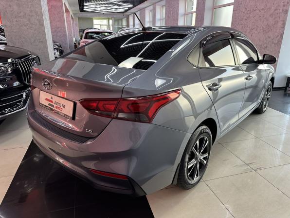 Hyundai Solaris II с пробегом 2018 года, цена 1 265 000 рублей, 109951 км, седан, Автокод Объявления
