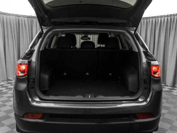 Jeep Compass II Рестайлинг с пробегом 2022 года, цена 3 300 000 рублей, 22509 км, внедорожник, Автокод Объявления