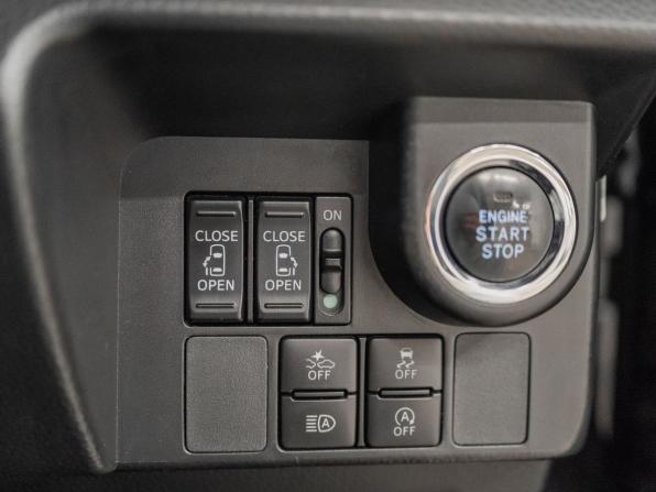 Toyota Roomy I с пробегом 2020 года, цена 1 099 000 рублей, 134938 км, микровэн, Автокод Объявления