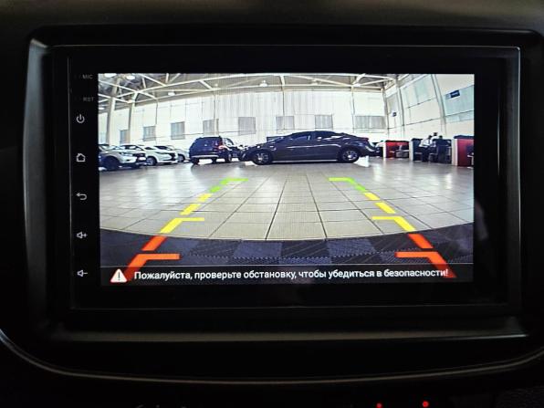 Renault Logan II Рестайлинг с пробегом 2019 года, цена 1 029 000 рублей, 40000 км, седан, Автокод Объявления