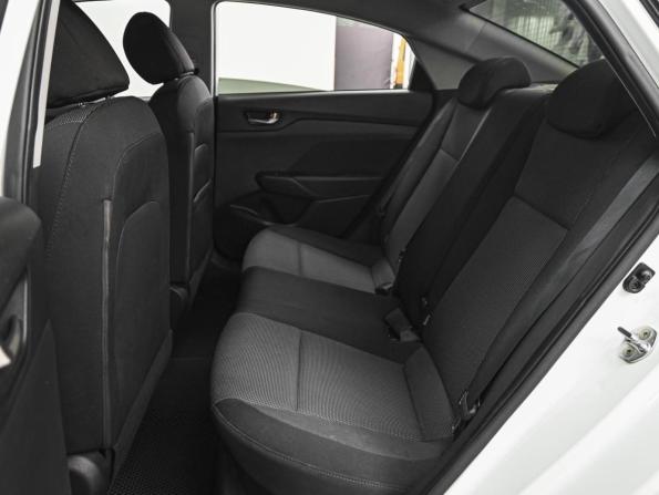 Hyundai Solaris II с пробегом 2019 года, цена 1 349 000 рублей, 115243 км, седан, Автокод Объявления