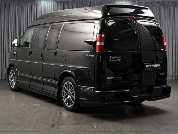 Chevrolet Express II с пробегом 2012 года, цена 9 850 000 рублей, 17230 км, минивэн, Автокод Объявления