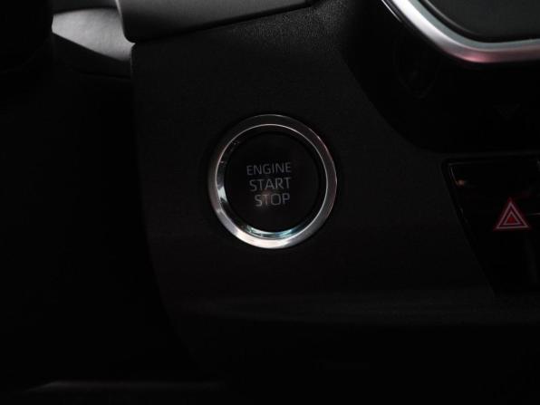 Toyota Camry IX (XV80) China Market с пробегом 2024 года, цена 3 557 000 рублей, 48433 км, седан, Автокод Объявления