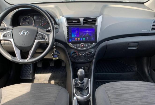 Hyundai Solaris I с пробегом 2014 года, цена 800 000 рублей, 116060 км, седан, Автокод Объявления