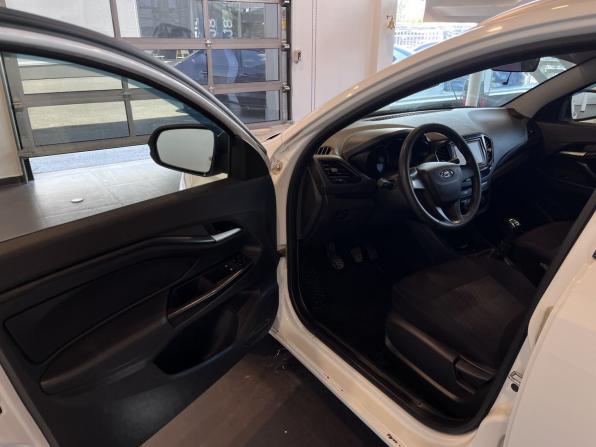 Lada (ВАЗ) Vesta I с пробегом 2019 года, цена 700 000 рублей, 140010 км, универсал, Автокод Объявления