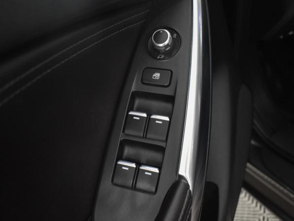 Mazda 6 III (GJ) Рестайлинг с пробегом 2015 года, цена 1 699 000 рублей, 142020 км, седан, Автокод Объявления