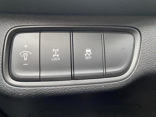 Hyundai Santa Fe IV с пробегом 2019 года, цена 2 760 000 рублей, 140000 км, внедорожник, Автокод Объявления
