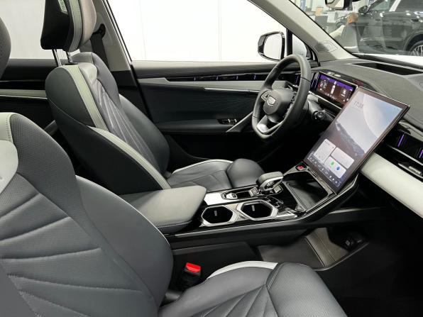 Geely Atlas II с пробегом 2024 года, цена 3 250 000 рублей, 14650 км, внедорожник, Автокод Объявления