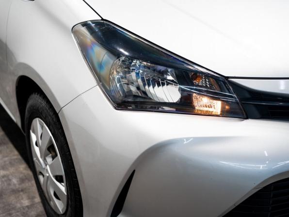 Toyota Vitz III (XP130) Рестайлинг с пробегом 2016 года, цена 900 000 рублей, 26500 км, хэтчбек, Автокод Объявления