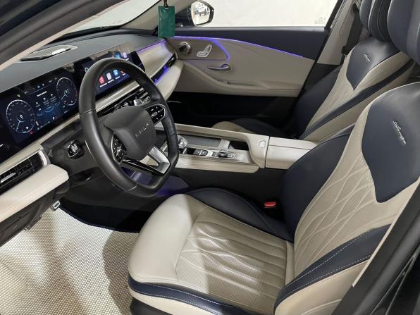 Chery Arrizo 8 с пробегом 2023 года, цена 2 279 000 рублей, 49781 км, седан, Автокод Объявления