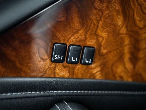 Infiniti QX80 I Рестайлинг с пробегом 2015 года, цена 3 200 000 рублей, 210000 км, внедорожник, Автокод Объявления