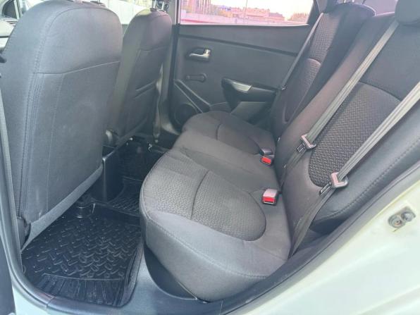Kia Rio III Рестайлинг с пробегом 2015 года, цена 806 250 рублей, 175431 км, седан, Автокод Объявления