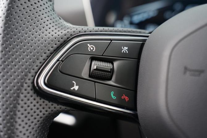 Geely Coolray I Рестайлинг с пробегом 2023 года, цена 2 290 000 рублей, 17000 км, внедорожник, Автокод Объявления