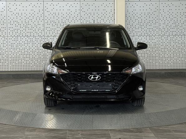 Hyundai Solaris II Рестайлинг с пробегом 2021 года, цена 865 000 рублей, 50675 км, седан, Автокод Объявления