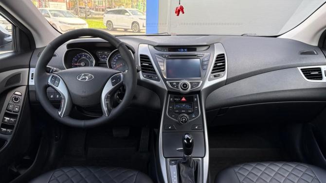 Hyundai Elantra V (MD) Рестайлинг с пробегом 2015 года, цена 1 340 000 рублей, 173292 км, седан, Автокод Объявления