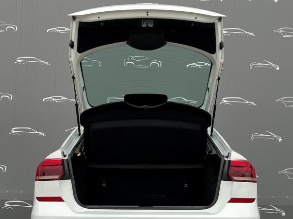 Volkswagen Polo VI с пробегом 2022 года, цена 1 624 800 рублей, 74841 км, лифтбек, Автокод Объявления