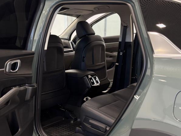 Kia Sorento IV Рестайлинг с пробегом 2024 года, цена 4 895 000 рублей, 33000 км, внедорожник, Автокод Объявления