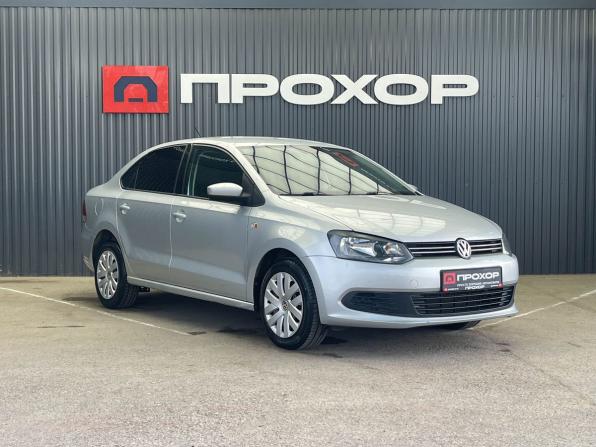 Volkswagen Polo V Рестайлинг с пробегом 2015 года, цена 977 000 рублей, 111947 км, седан, Автокод Объявления