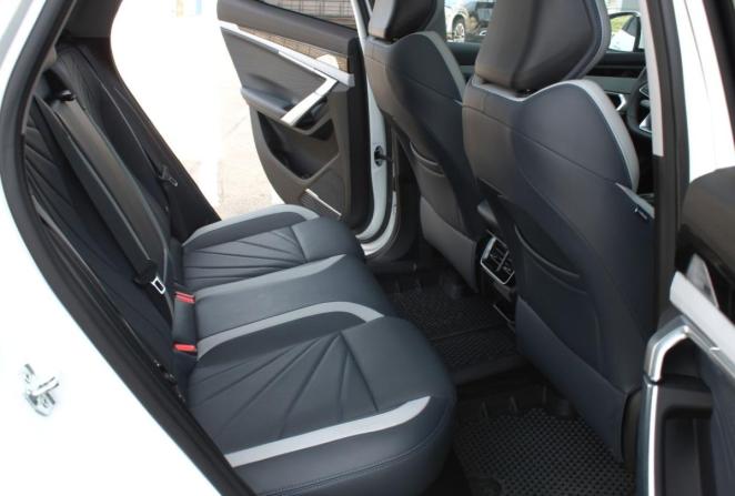 Geely Atlas II с пробегом 2024 года, цена 3 080 000 рублей, 6394 км, внедорожник, Автокод Объявления