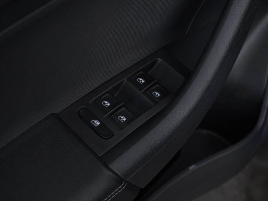 Volkswagen Polo VI Москва  - изображение 17