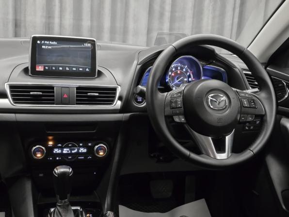 Mazda Axela III с пробегом 2015 года, цена 1 149 000 рублей, 167000 км, хэтчбек, Автокод Объявления