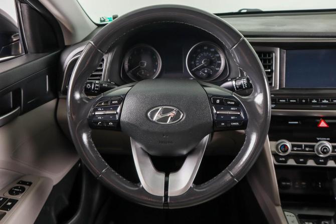 Hyundai Elantra VI (AD) Рестайлинг с пробегом 2020 года, цена 1 889 000 рублей, 32000 км, седан, Автокод Объявления
