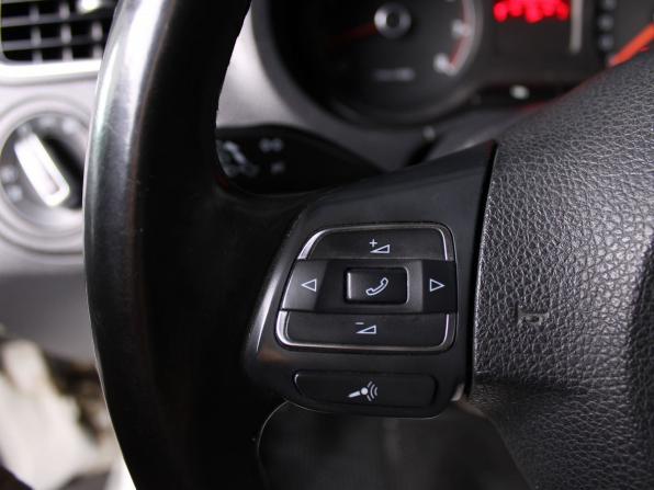 Volkswagen Polo V с пробегом 2013 года, цена 899 000 рублей, 235450 км, седан, Автокод Объявления