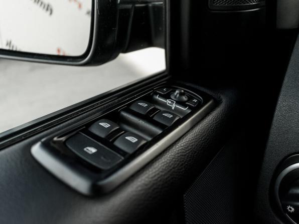 Land Rover Discovery IV с пробегом 2012 года, цена 2 050 000 рублей, 196068 км, внедорожник, Автокод Объявления