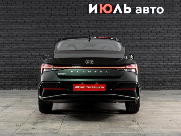 Hyundai Elantra VII (CN7) Рестайлинг с пробегом 2023 года, цена 2 620 000 рублей, 8130 км, седан, Автокод Объявления