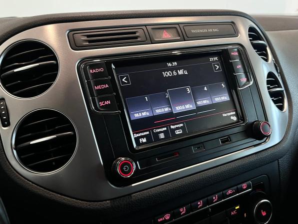 Volkswagen Tiguan I Рестайлинг с пробегом 2015 года, цена 1 490 000 рублей, 127498 км, внедорожник, Автокод Объявления